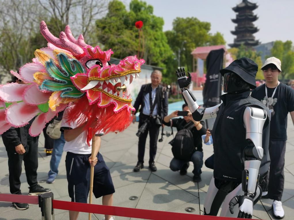 庙会真妙！“科技+文旅”推动上海